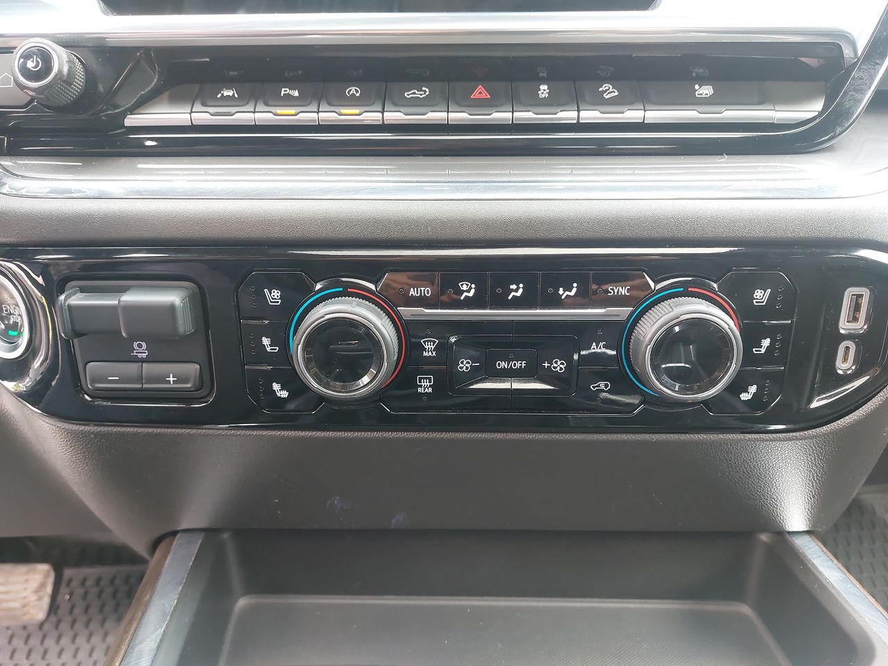 Chevrolet Silverado — foto 22 de 31