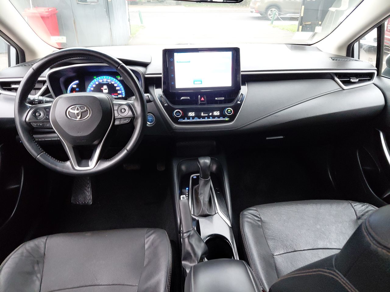 Toyota Corolla — foto 24 de 28