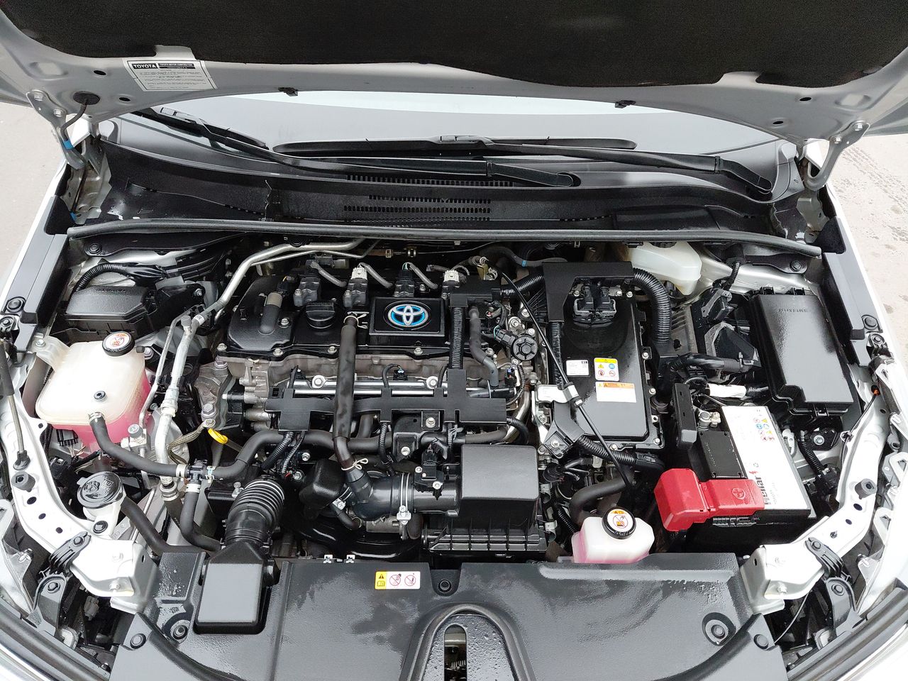 Toyota Corolla — foto 9 de 28