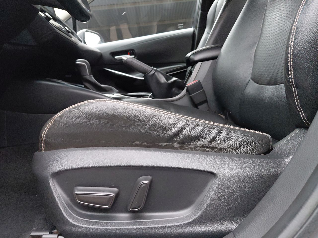 Toyota Corolla — foto 15 de 28