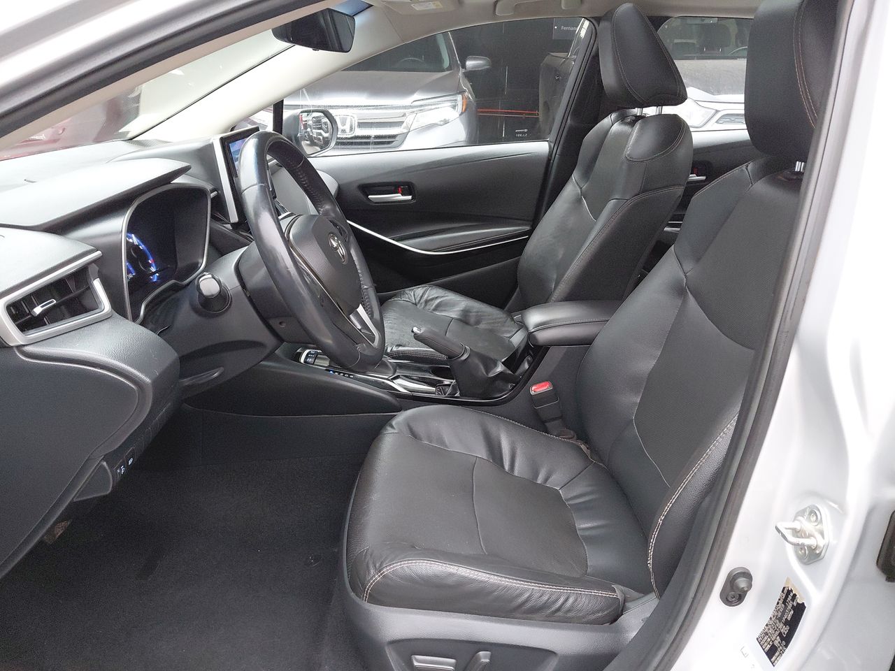 Toyota Corolla — foto 7 de 28