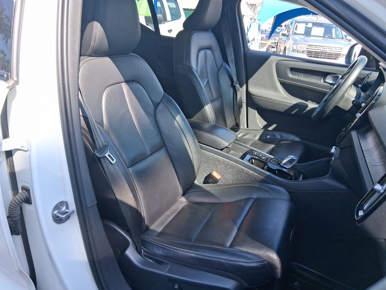 VOLVO - 30