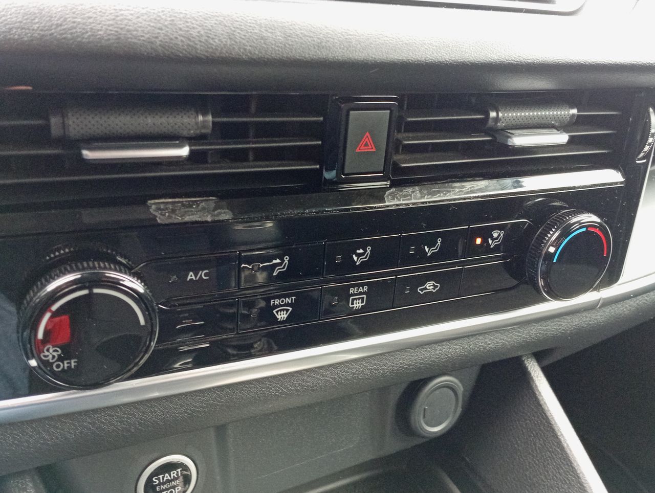 NISSAN - 20
