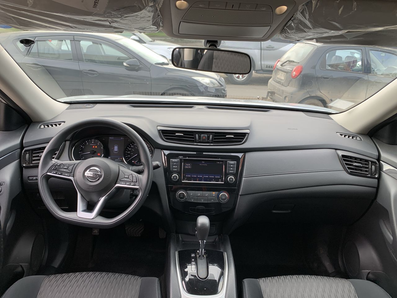 NISSAN - 23
