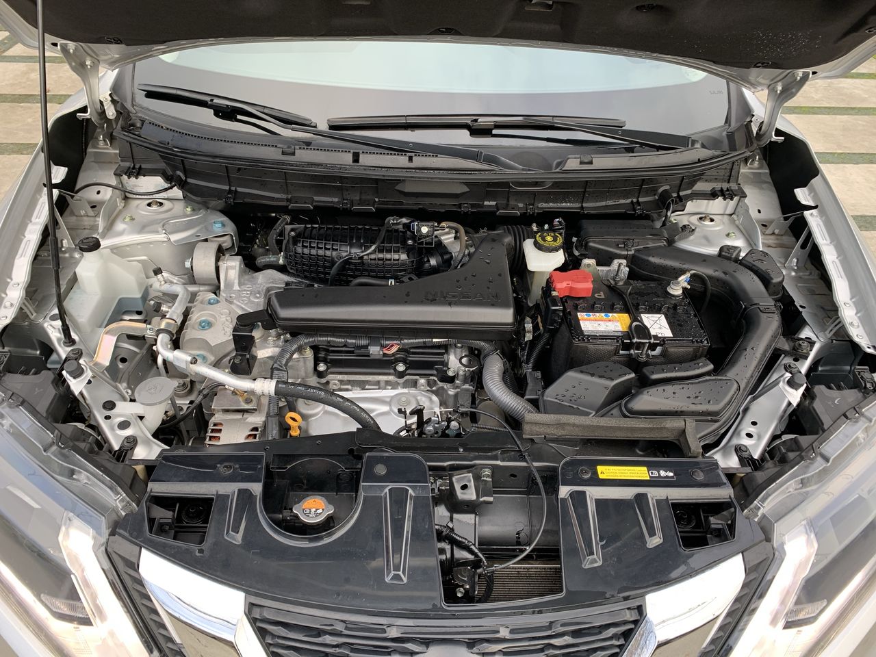 NISSAN - 10