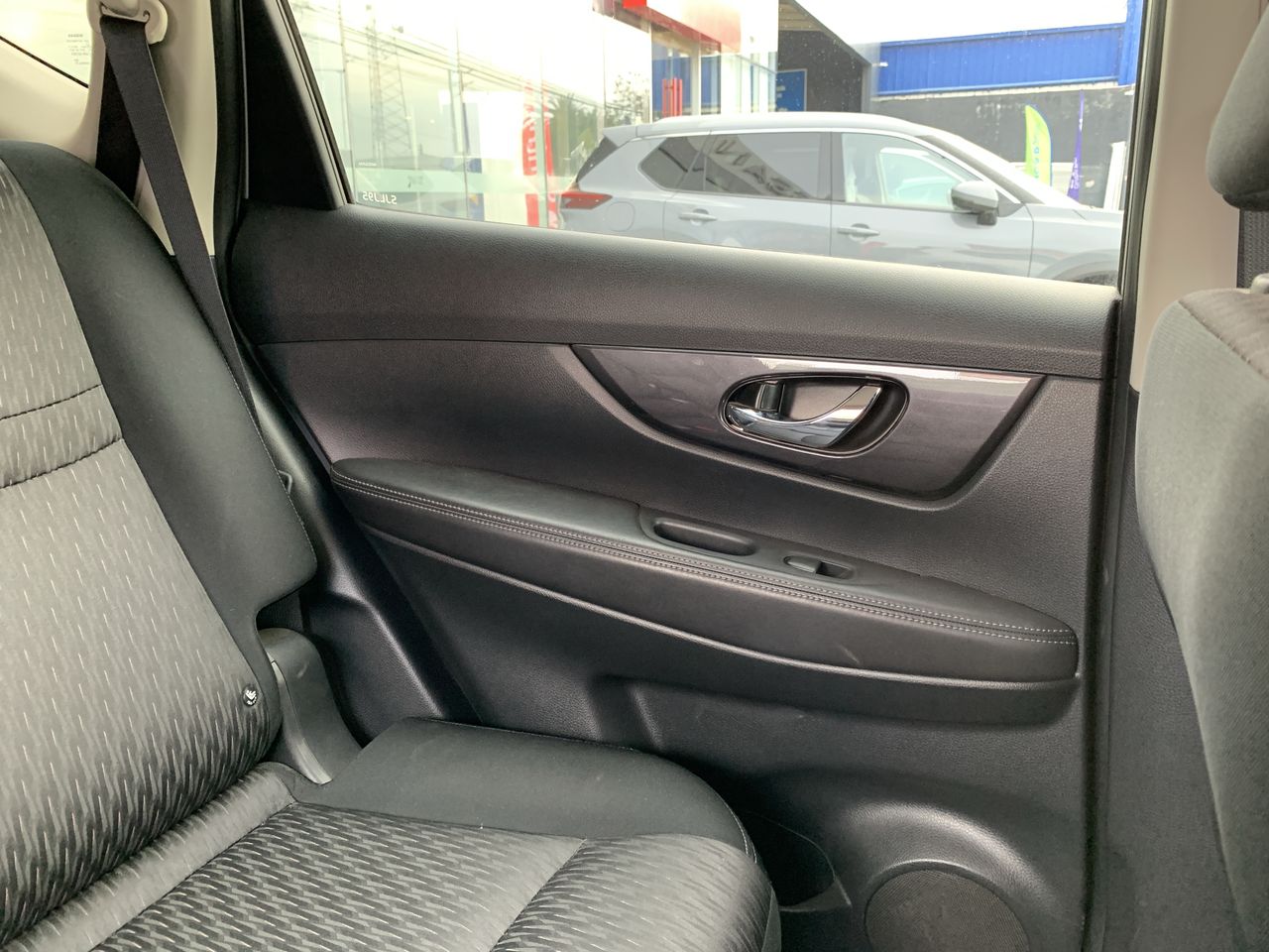 NISSAN - 5