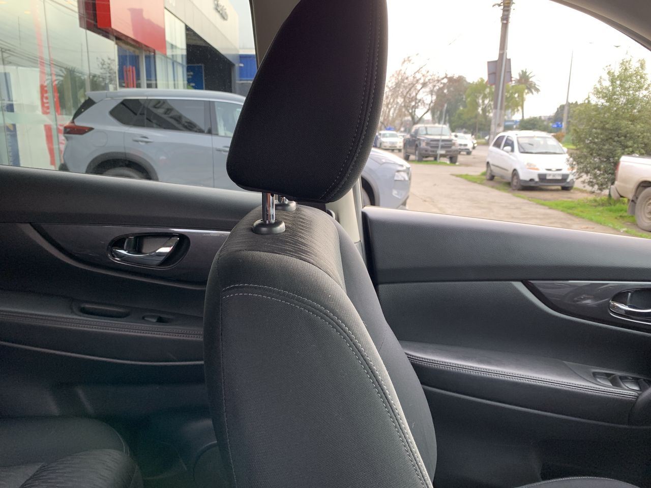 NISSAN - 6
