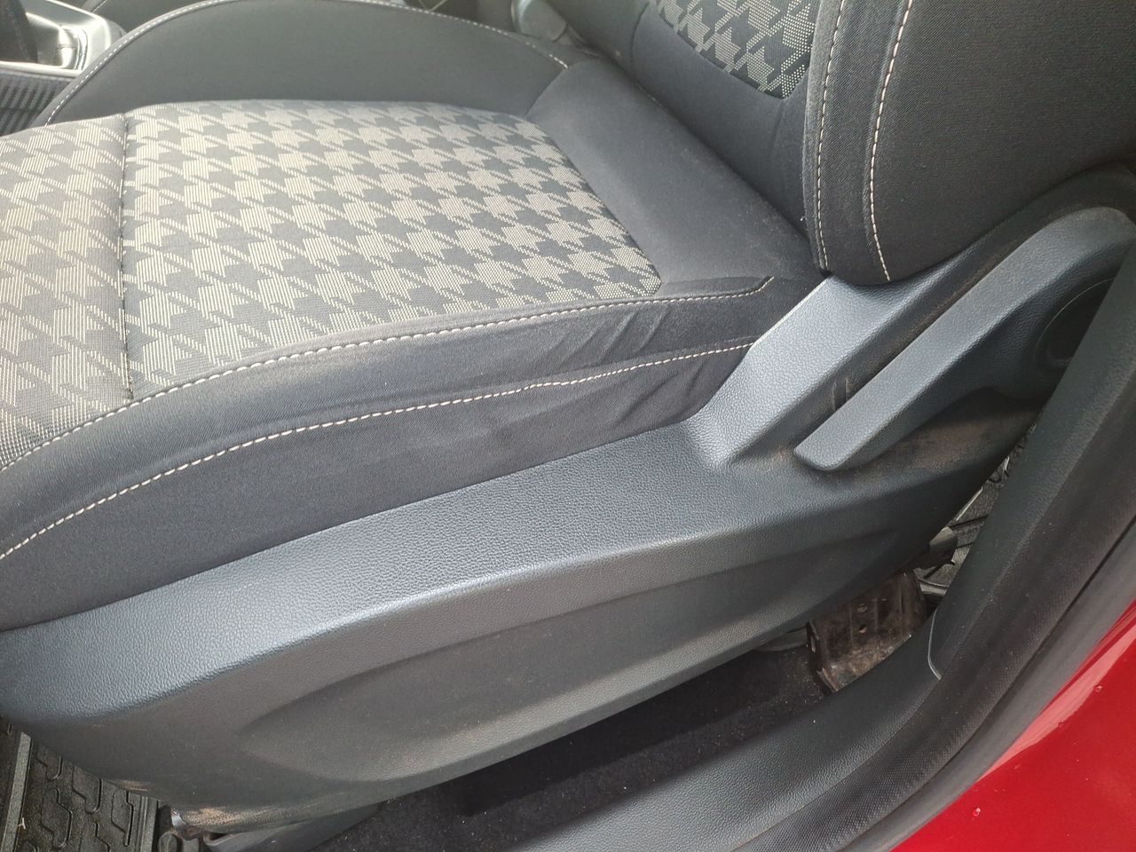 MG Zs — foto 16 de 29