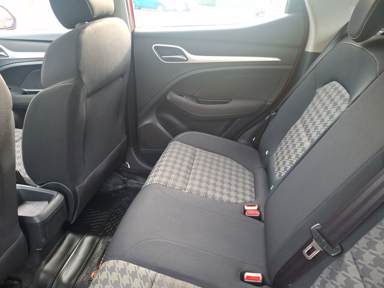 MG Zs — foto 3 de 29