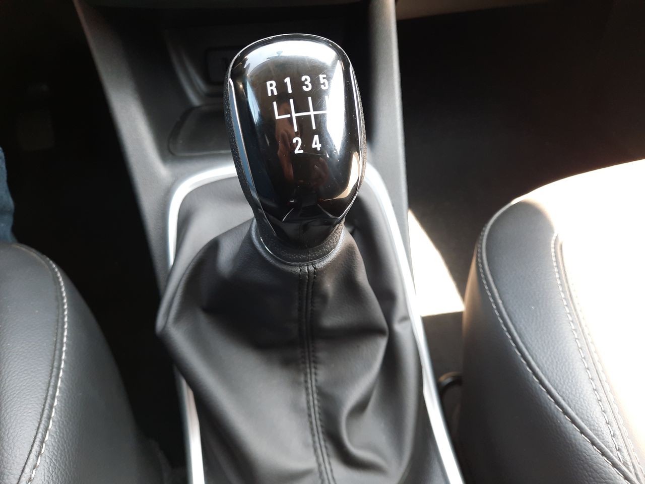 CHEVROLET - 32