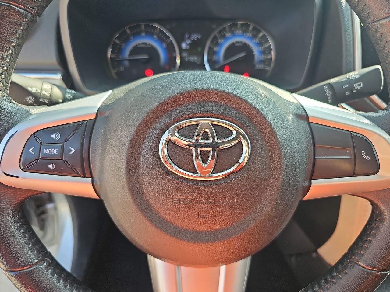 TOYOTA - 26