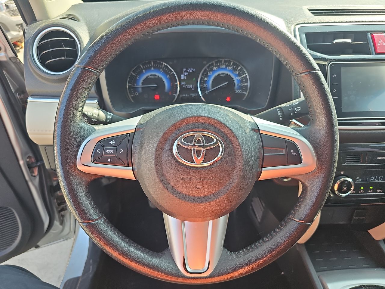 TOYOTA - 25