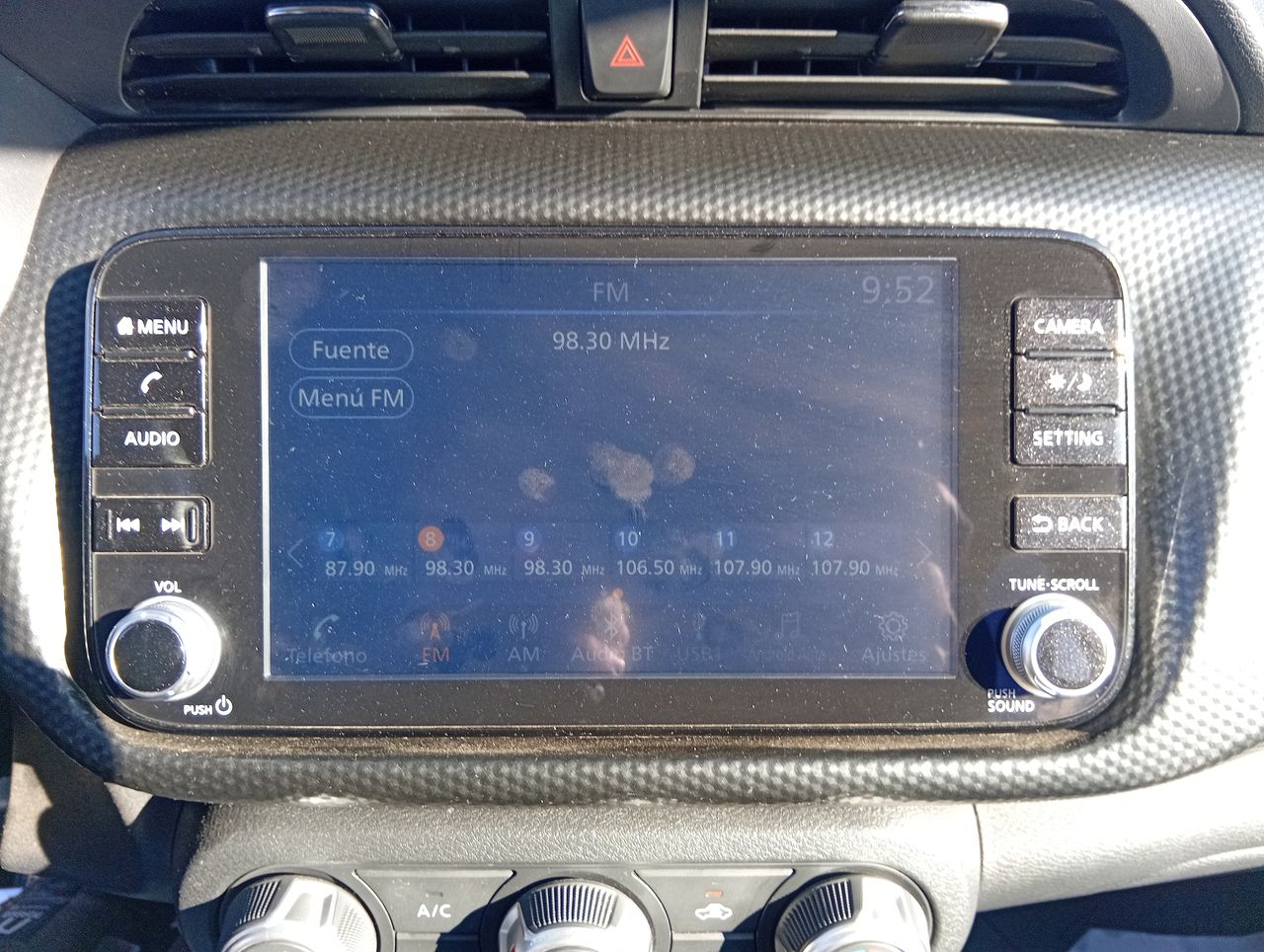 NISSAN - 26