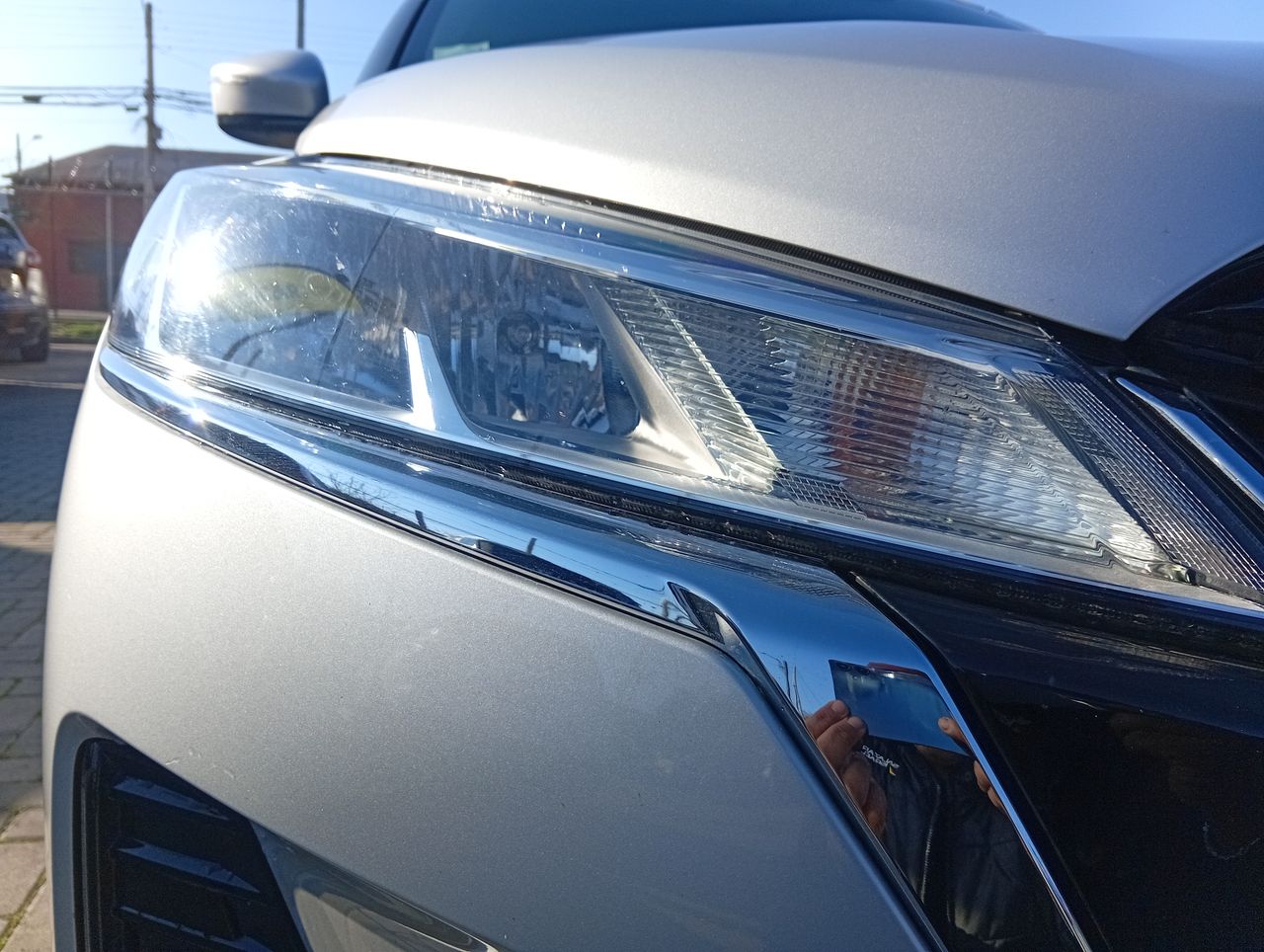 NISSAN - 16