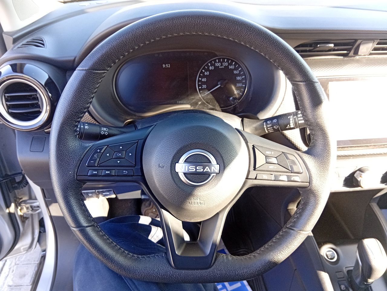 NISSAN - 23