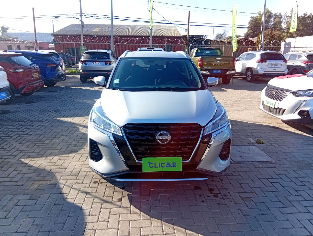 NISSAN - 2