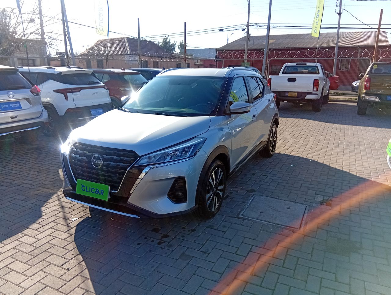 NISSAN - 3