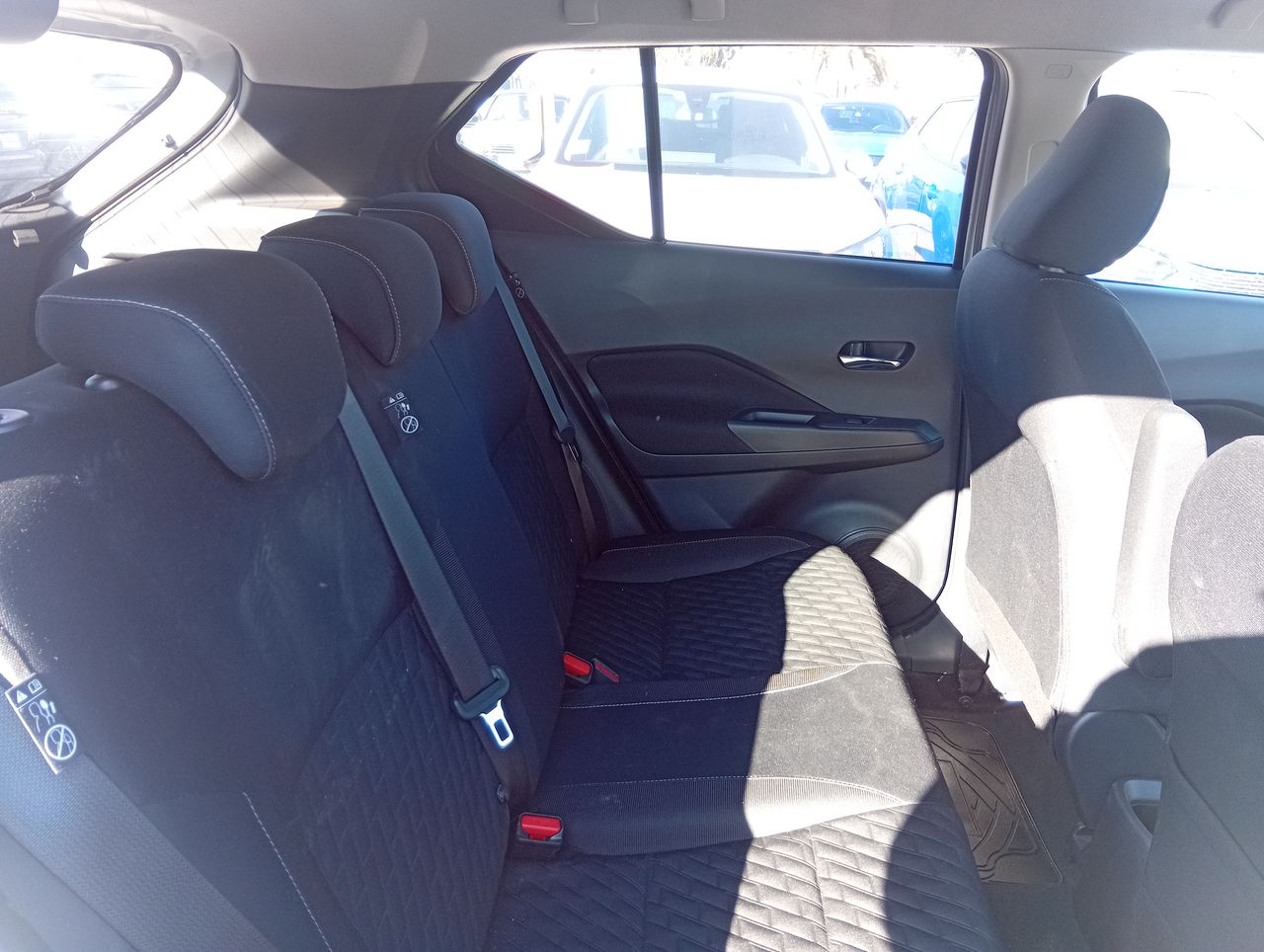NISSAN - 12
