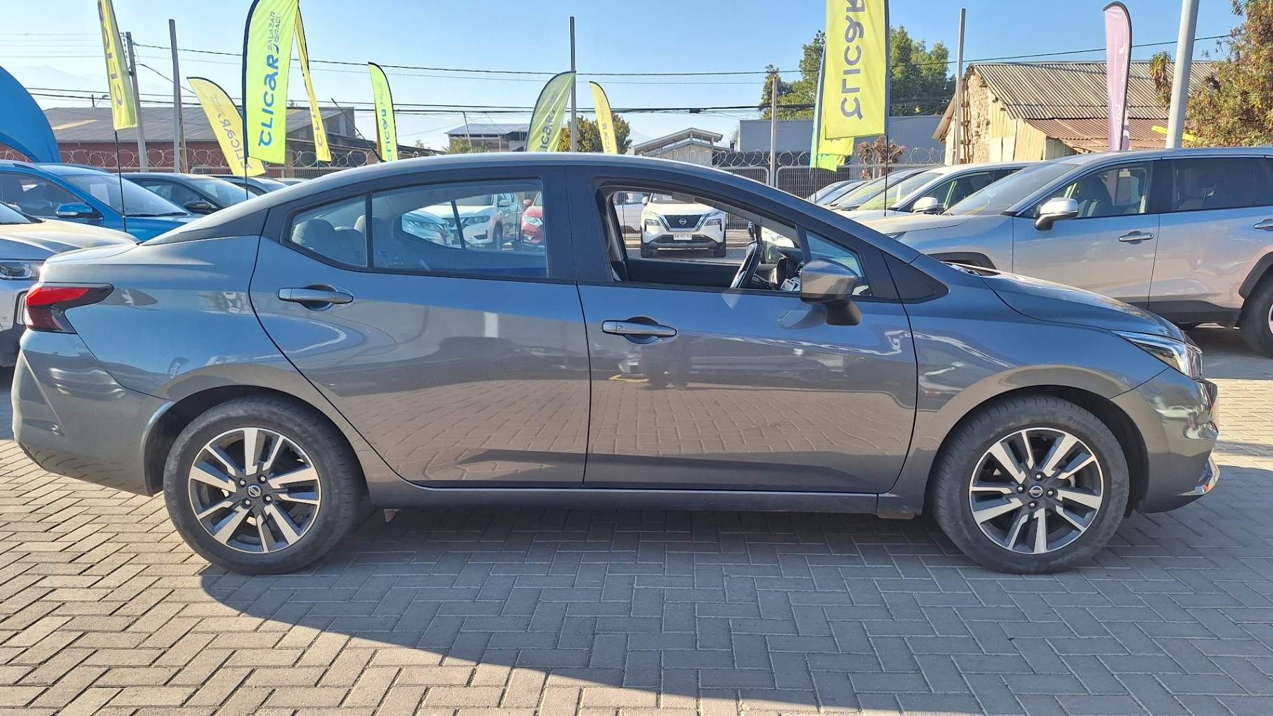 NISSAN - 2