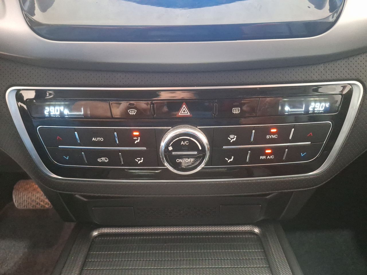 SSANGYONG - 29