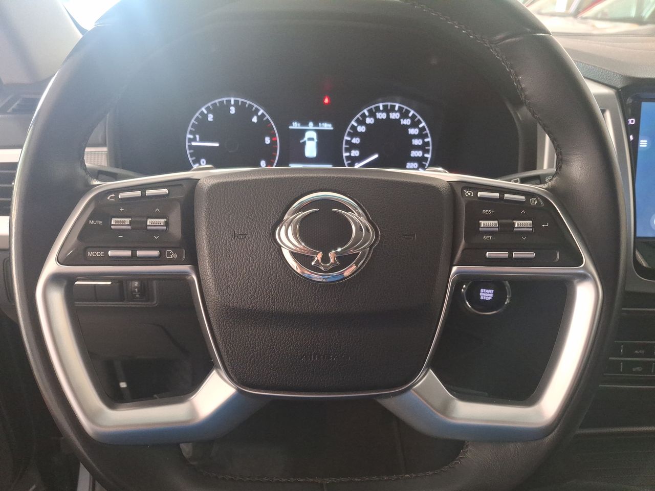 SSANGYONG - 24