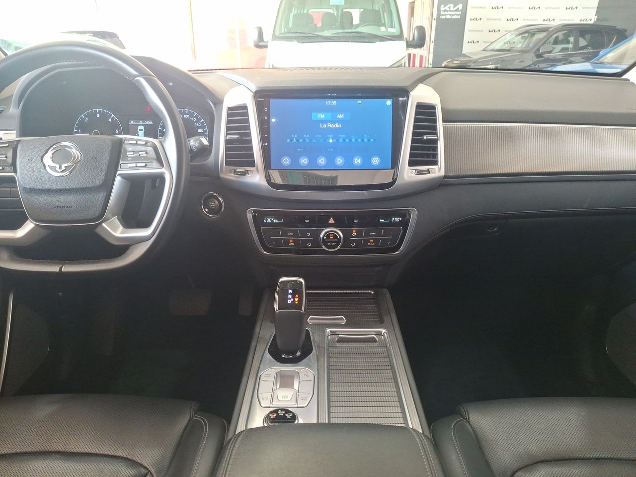 SSANGYONG - 32