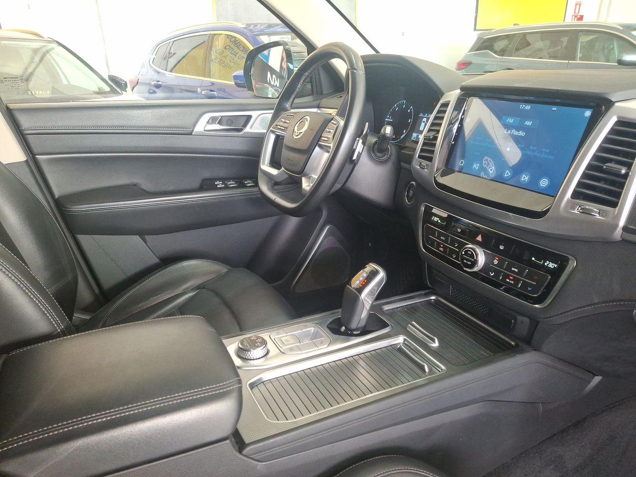 SSANGYONG - 16