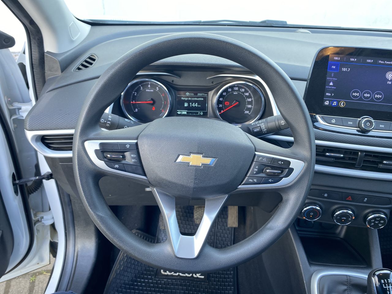 CHEVROLET - 24