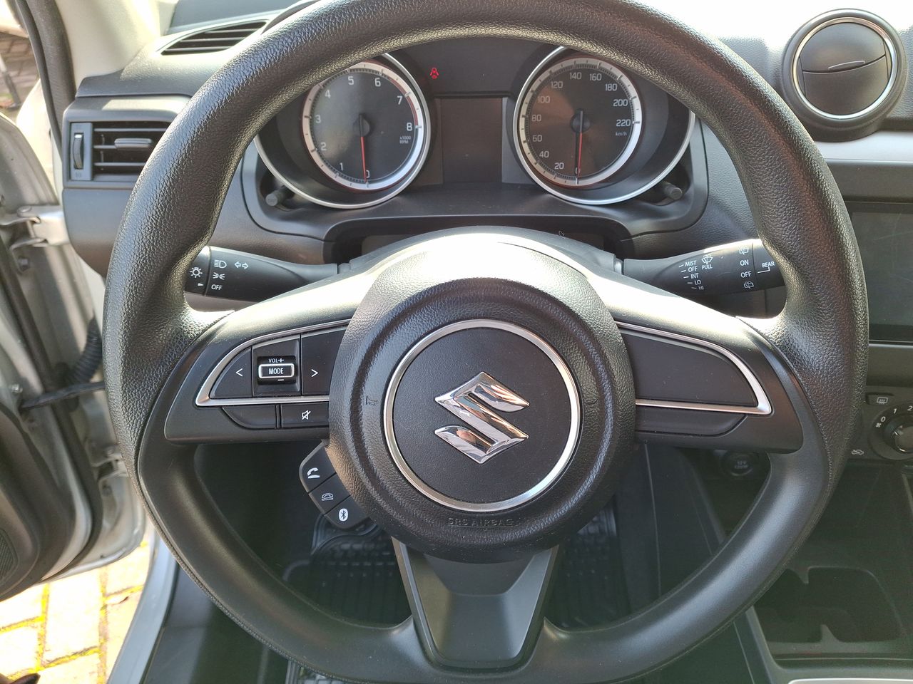 SUZUKI - 15