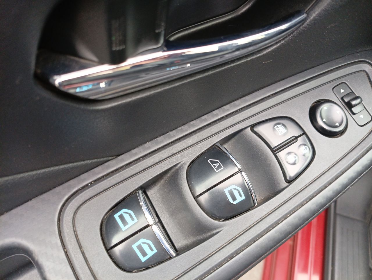 Nissan Versa — foto 16 de 29