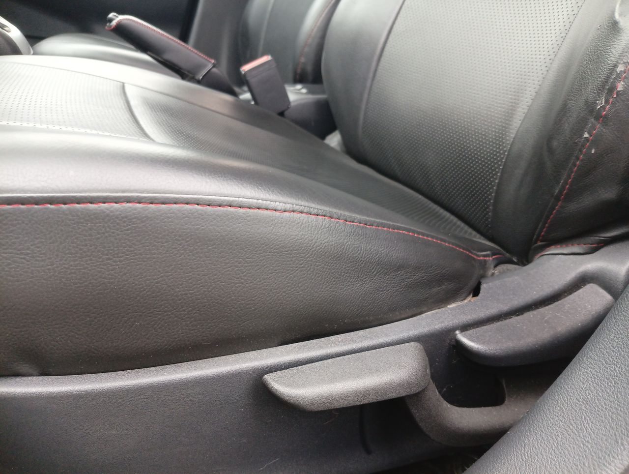 Nissan Versa — foto 17 de 29