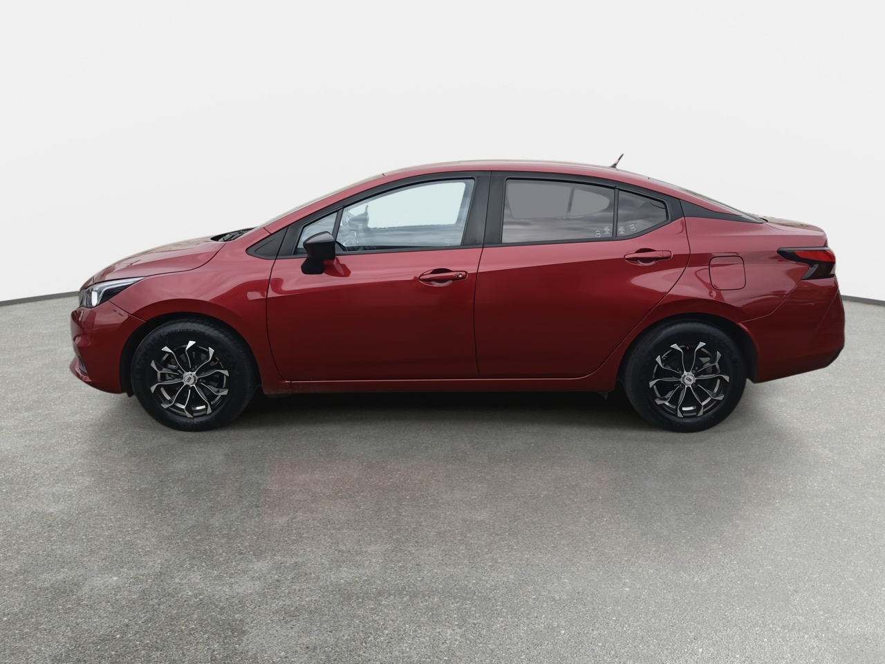 NISSAN - 4