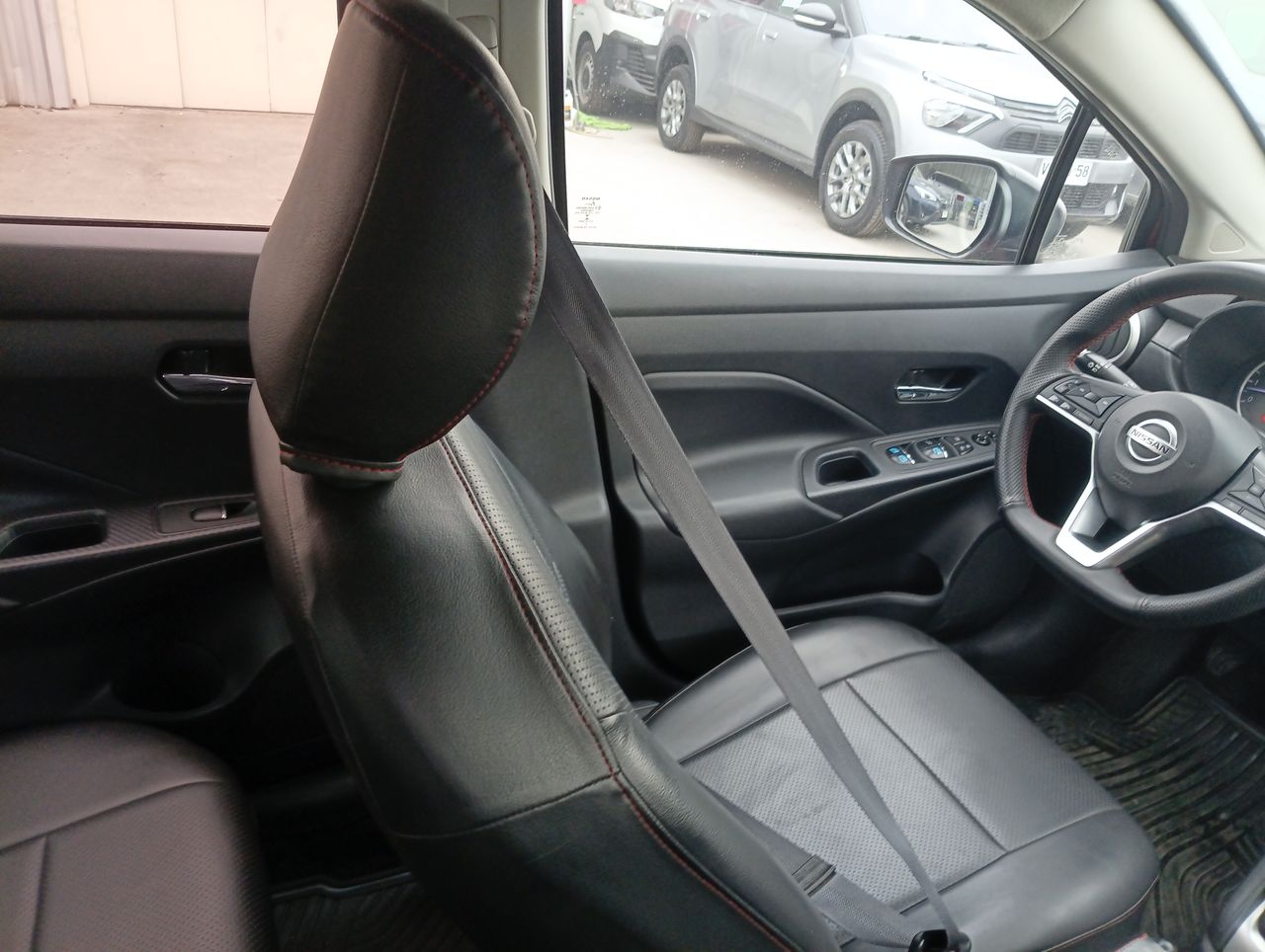 NISSAN - 4