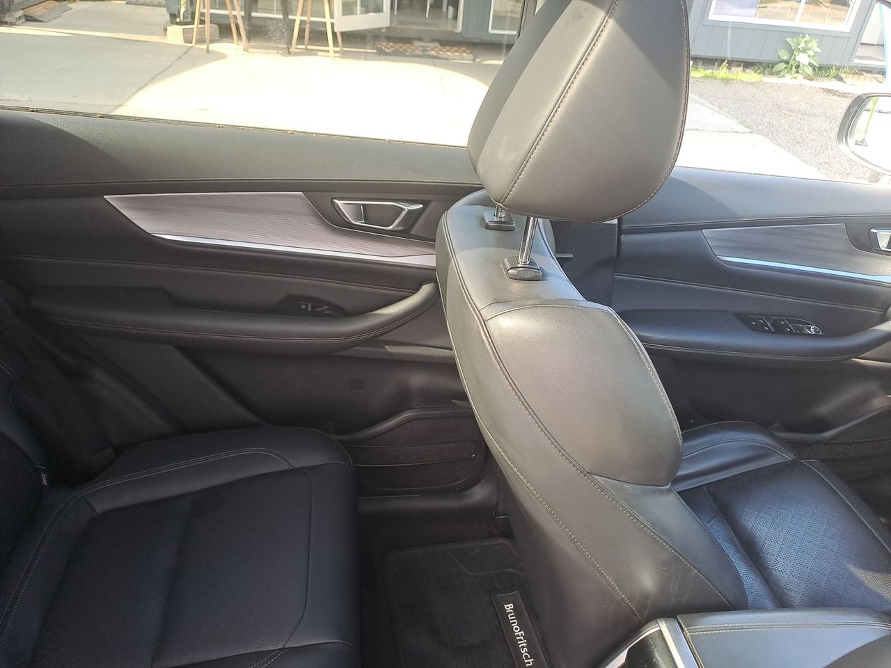 Chery Tiggo 8 Pro — foto 16 de 27