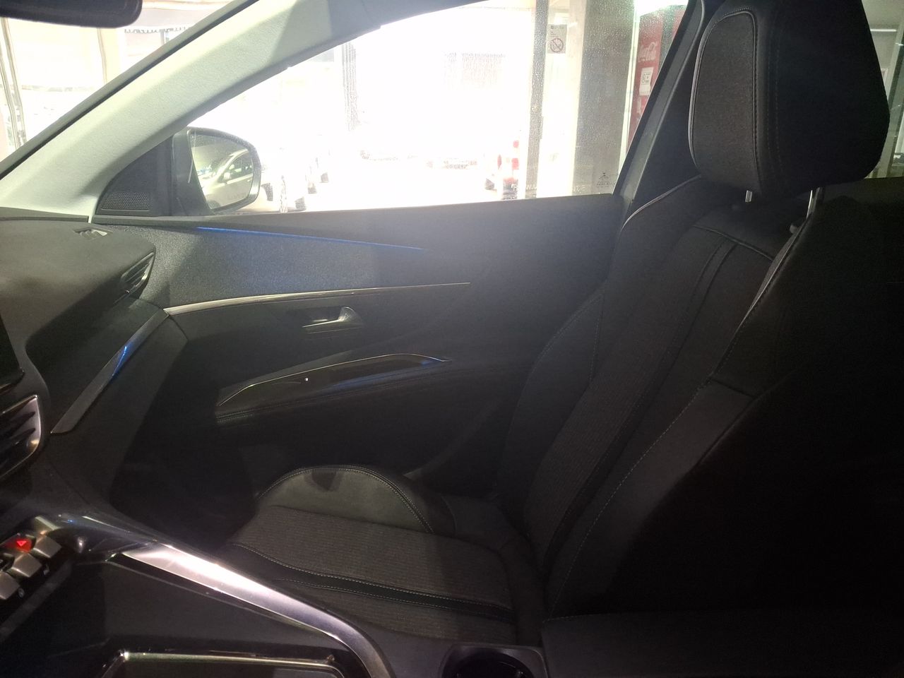 Peugeot 3008 — foto 33 de 35