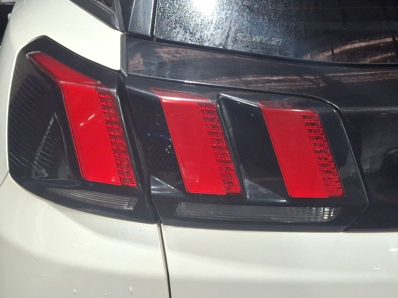 Peugeot 3008 — foto 21 de 35