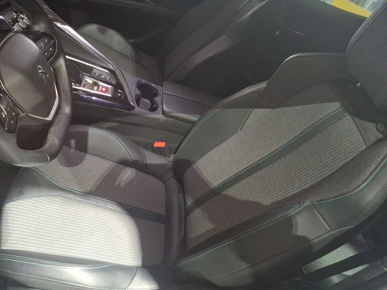 Peugeot 3008 — foto 24 de 35