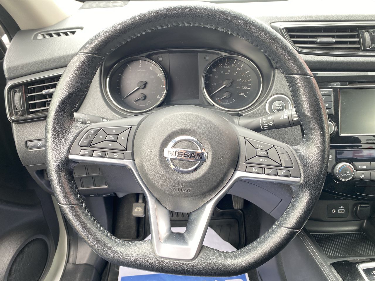 NISSAN - 25