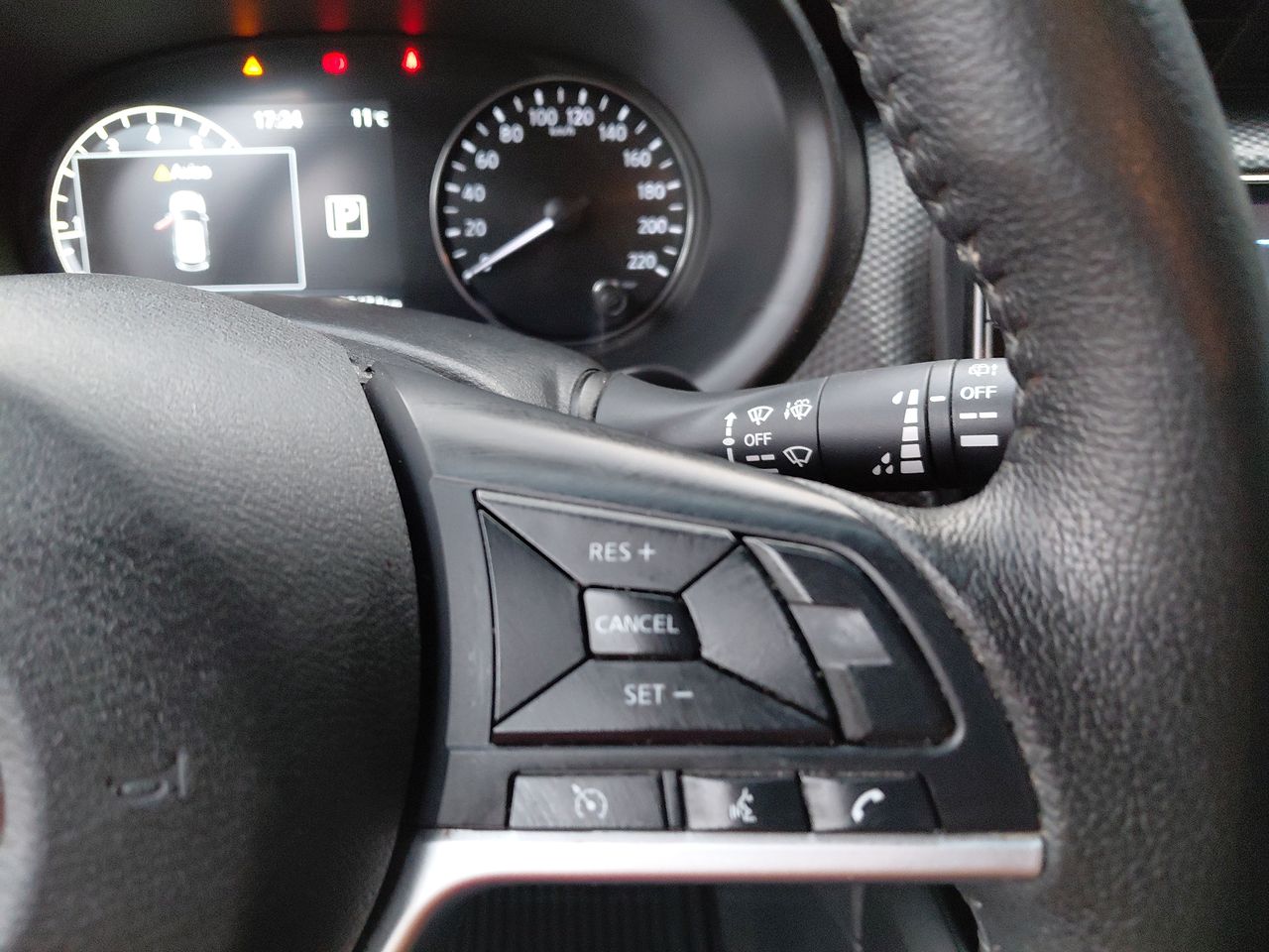 NISSAN - 17