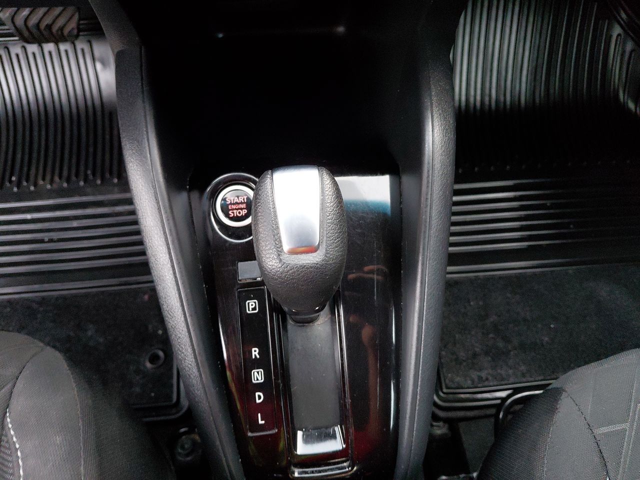 NISSAN - 22