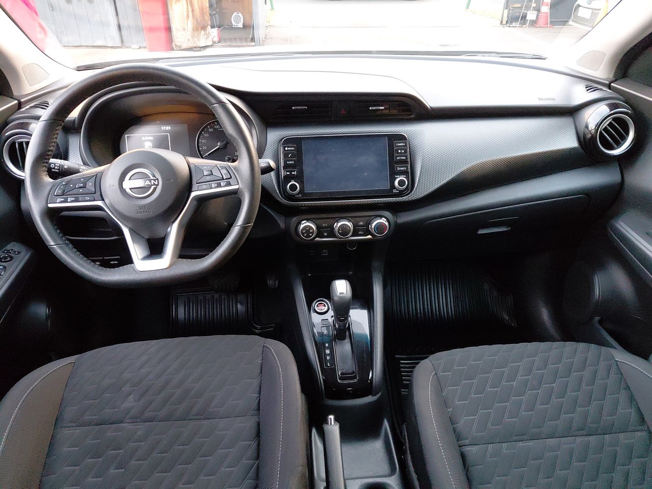 NISSAN - 1