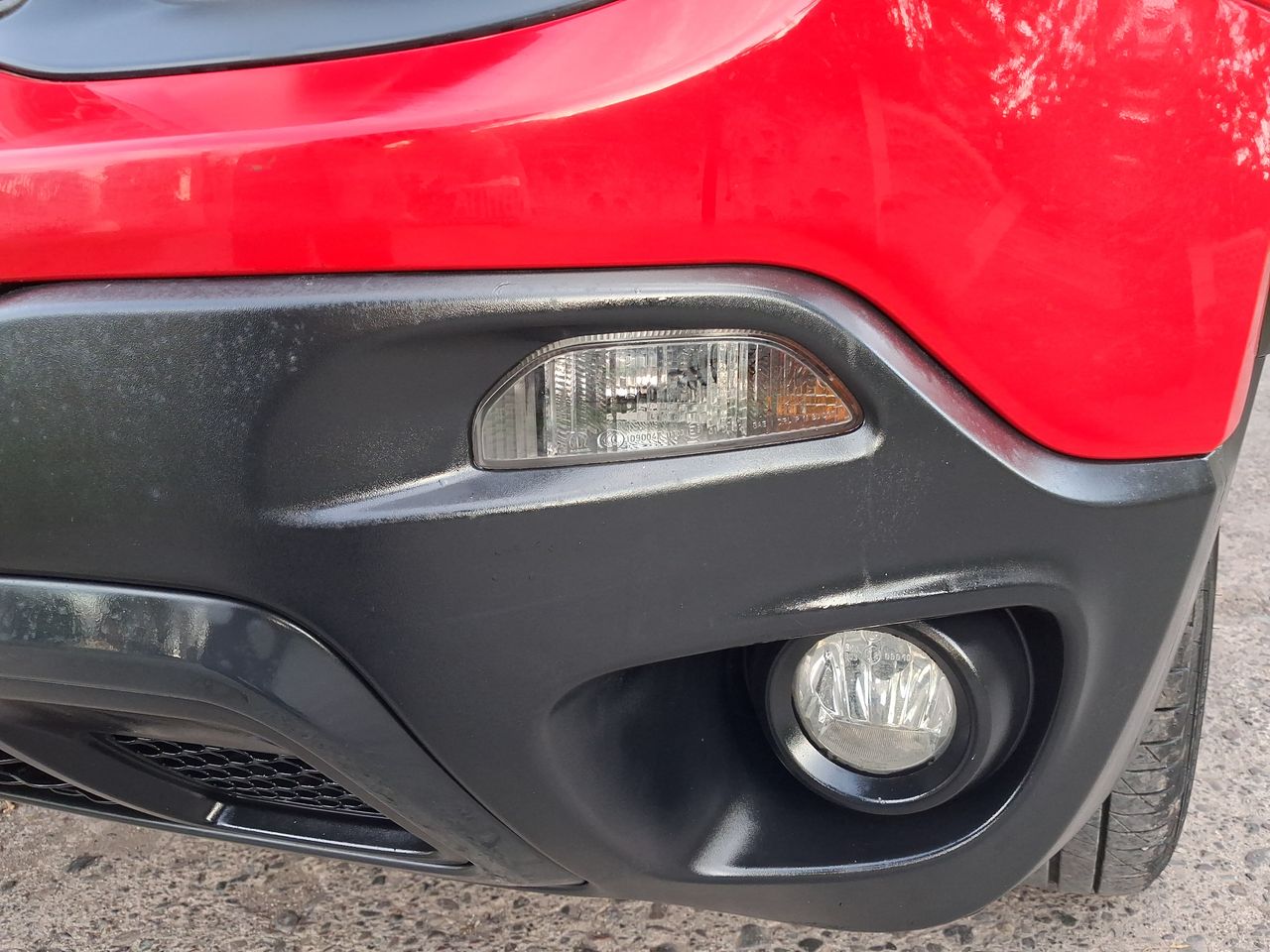 Jeep Renegade — foto 11 de 28