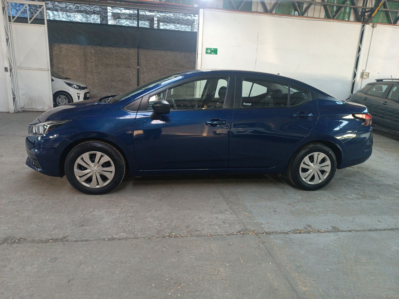 NISSAN - 3