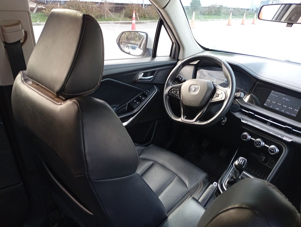 Changan Cs15 — foto 9 de 18