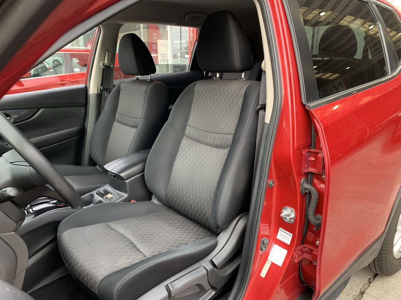 NISSAN - 22