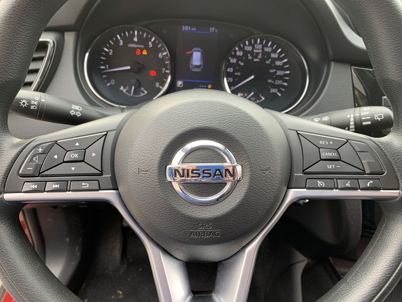 NISSAN - 24