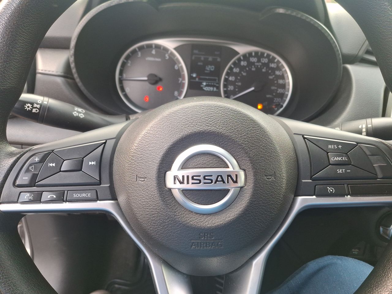 NISSAN - 17