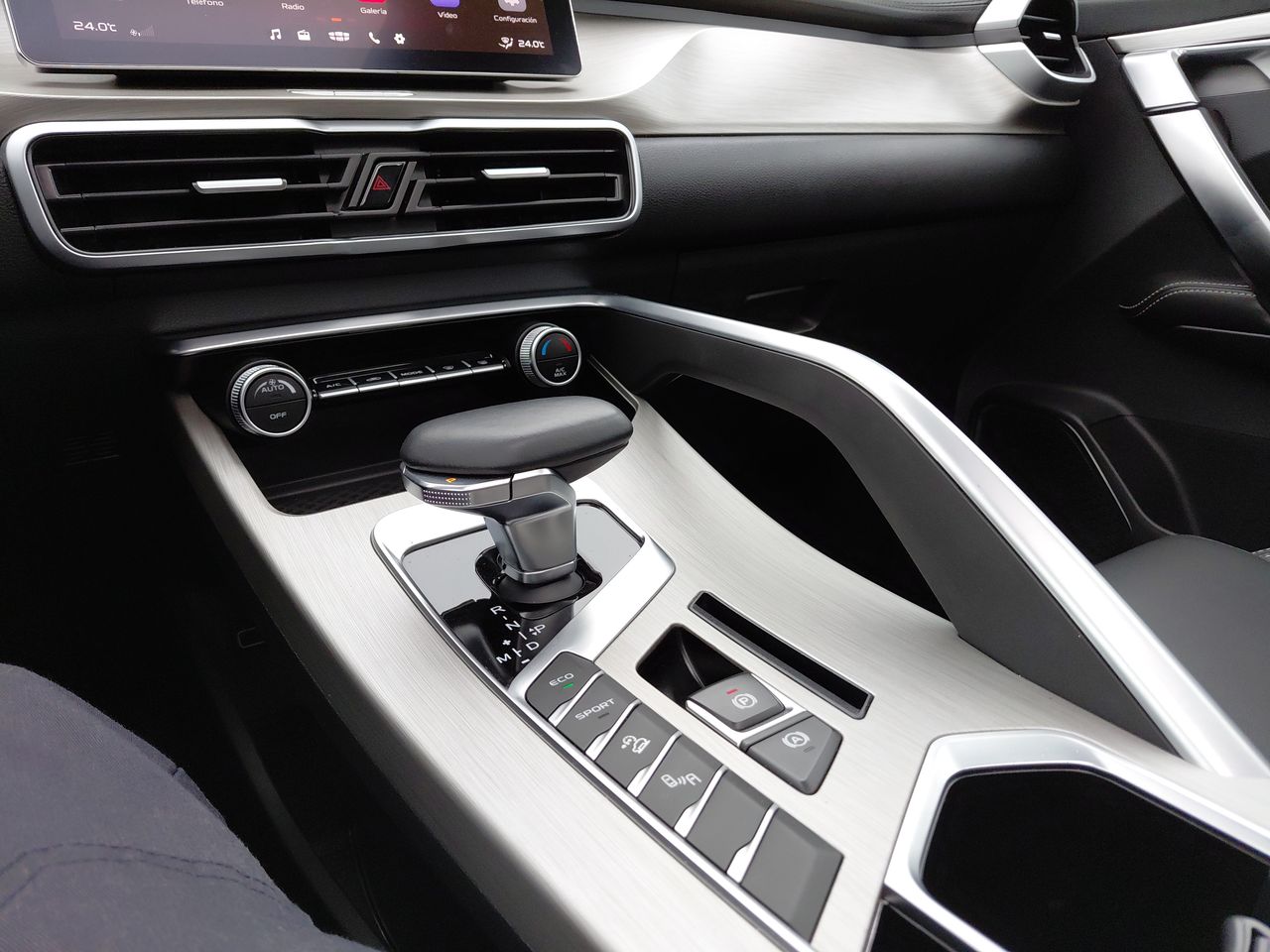 GEELY - 28