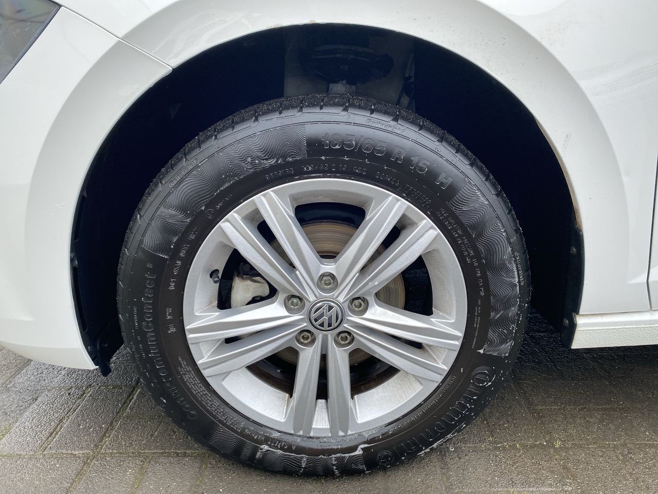 VOLKSWAGEN - 15