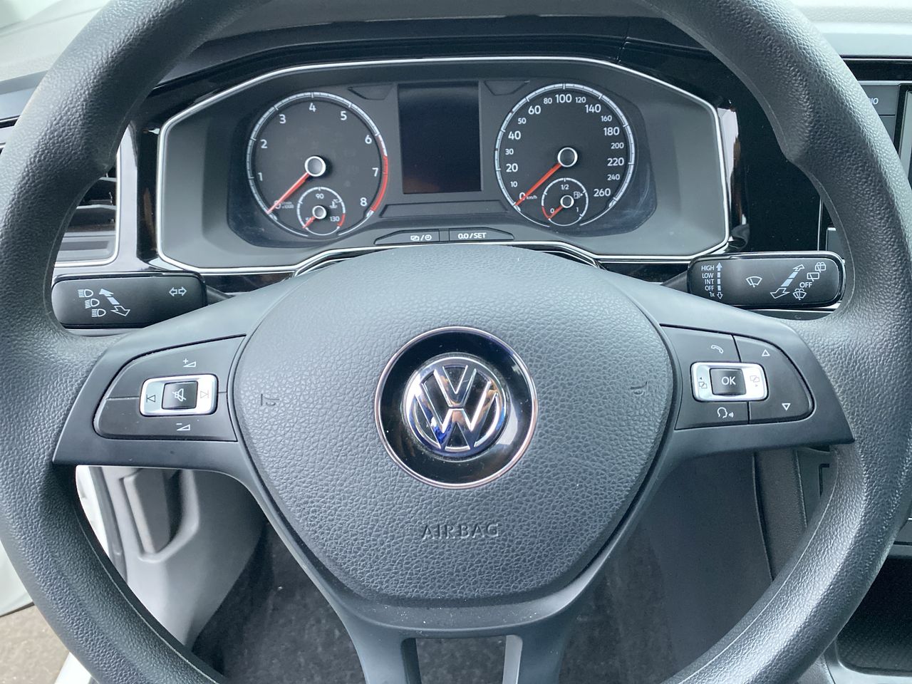 VOLKSWAGEN - 25
